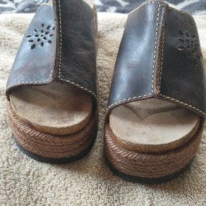 Sandals, Ridge Stone